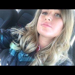 Meet your Posher, Abigail